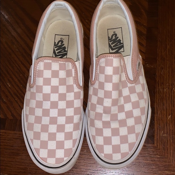 nude checkered vans
